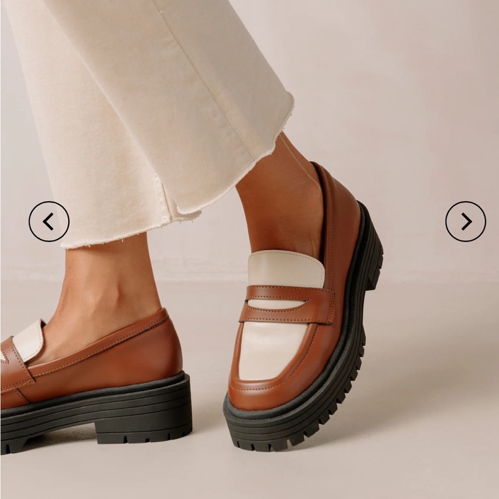 Mask Gingerbread Brown Warm White ALOHAS